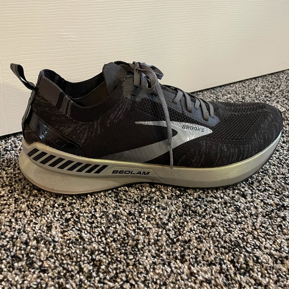 Like New Men’s Brooks Running Shoes